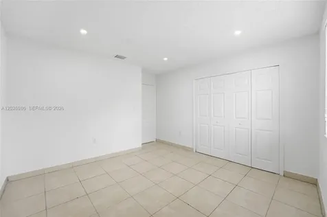 8219 NW 192nd Terrace Hialeah FL 33015