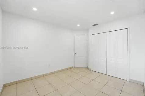 8219 NW 192nd Terrace Hialeah FL 33015