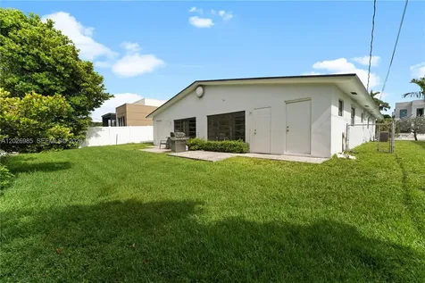825 SW 14th Street Fort Lauderdale FL 33315