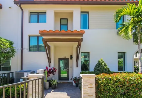 4718 NW 83rd Parkway Doral FL 33166