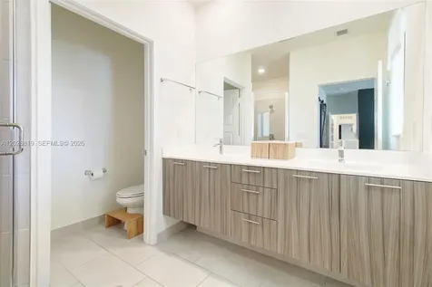 4718 NW 83rd Parkway Doral FL 33166