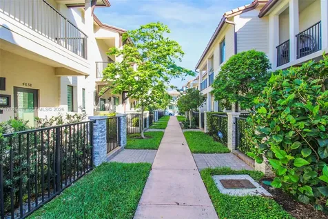 4718 NW 83rd Parkway Doral FL 33166