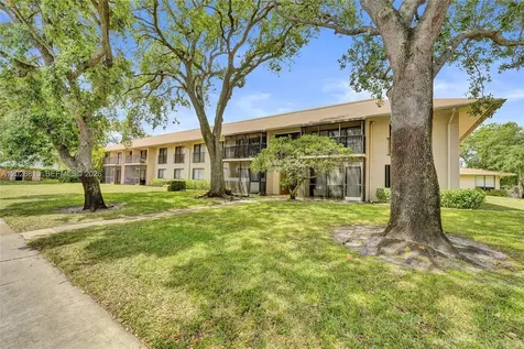 5805 Washington Street Hollywood FL 33023
