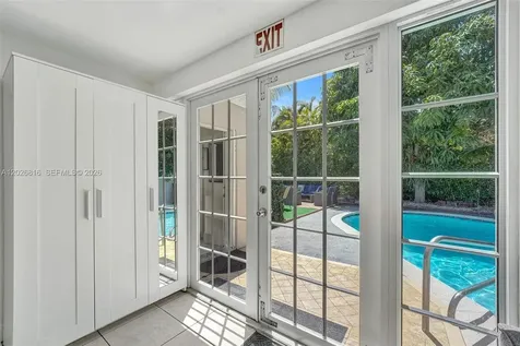 712 SW 7th Terrace Hallandale Beach FL 33009