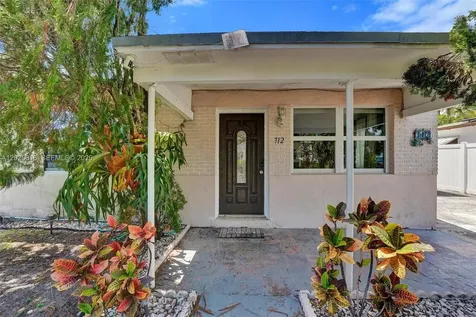 712 SW 7th Terrace Hallandale Beach FL 33009