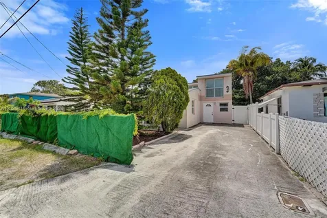 712 SW 7th Terrace Hallandale Beach FL 33009