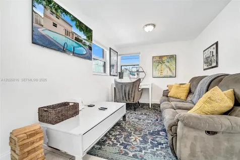 712 SW 7th Terrace Hallandale Beach FL 33009