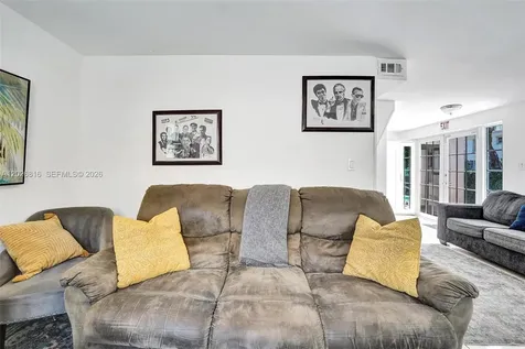 712 SW 7th Terrace Hallandale Beach FL 33009