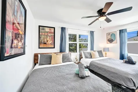 712 SW 7th Terrace Hallandale Beach FL 33009