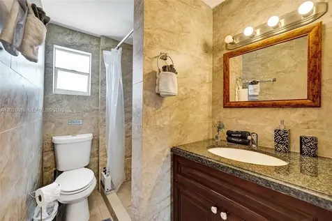 712 SW 7th Terrace Hallandale Beach FL 33009