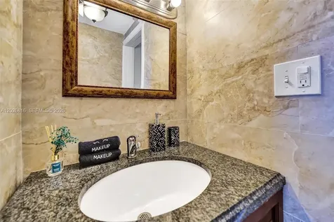712 SW 7th Terrace Hallandale Beach FL 33009
