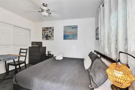712 SW 7th Terrace Hallandale Beach FL 33009