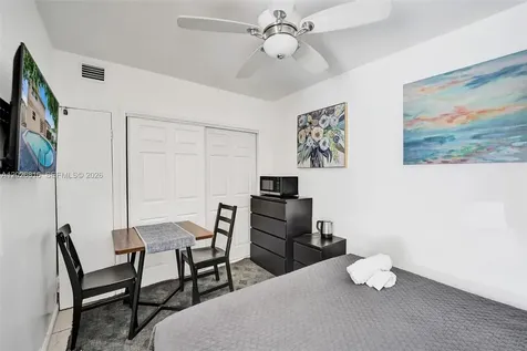 712 SW 7th Terrace Hallandale Beach FL 33009
