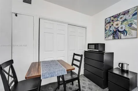 712 SW 7th Terrace Hallandale Beach FL 33009