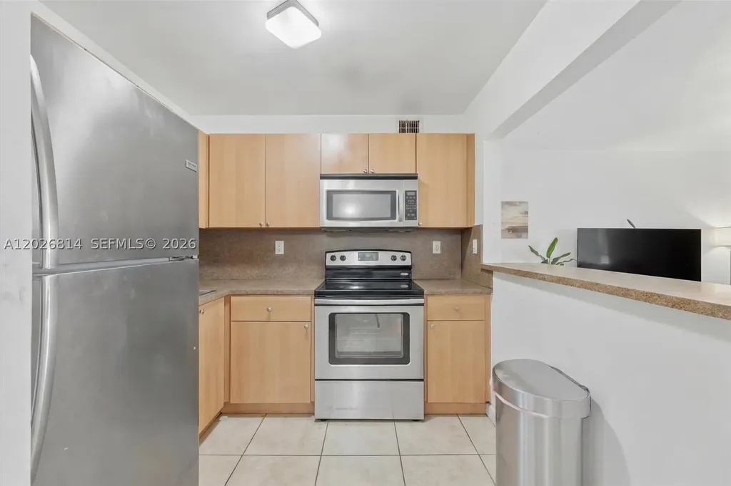 9445 SW 76th Street Miami FL 33173