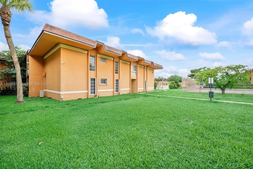9445 SW 76th Street Miami FL 33173