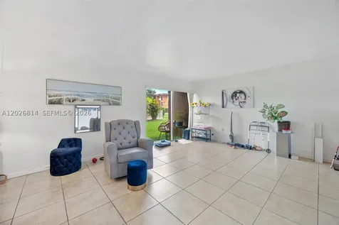9445 SW 76th Street Miami FL 33173