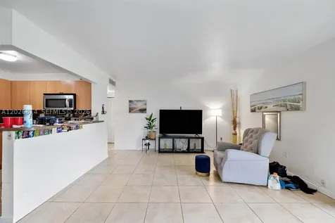 9445 SW 76th Street Miami FL 33173
