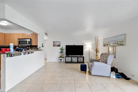 9445 SW 76th Street Miami FL 33173