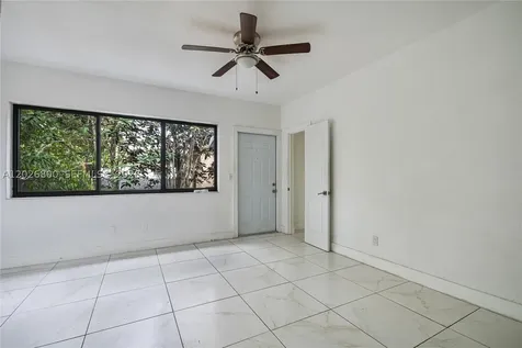 821 NW 36th Avenue Miami FL 33125