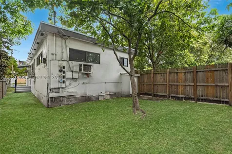 821 NW 36th Avenue Miami FL 33125