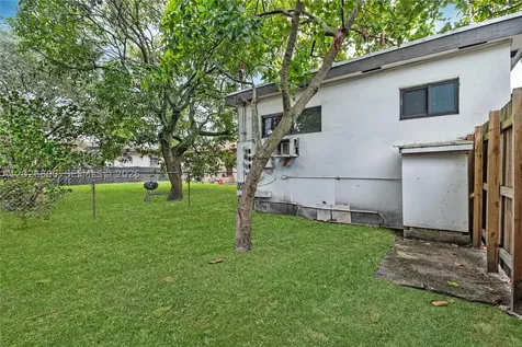 821 NW 36th Avenue Miami FL 33125