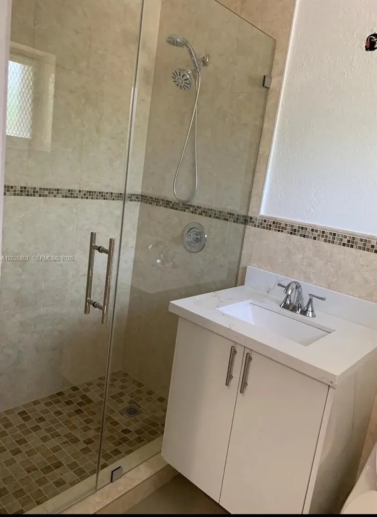 6498 Collins Avenue Miami Beach FL 33141