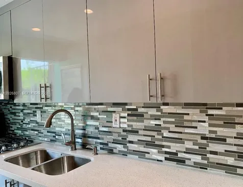 6498 Collins Avenue Miami Beach FL 33141