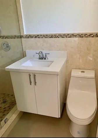 6498 Collins Avenue Miami Beach FL 33141