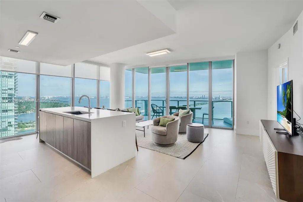 2900 NE 7th Avenue Miami FL 33137
