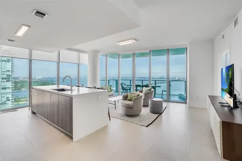 2900 NE 7th Avenue Miami FL 33137