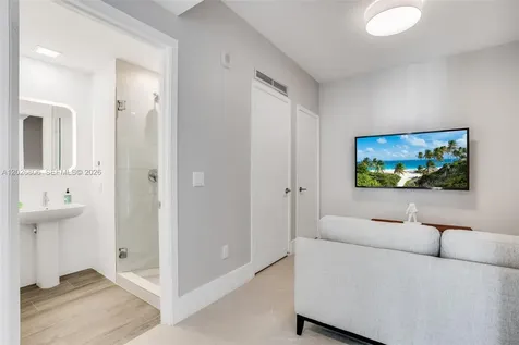 2900 NE 7th Avenue Miami FL 33137