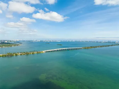 2900 NE 7th Avenue Miami FL 33137