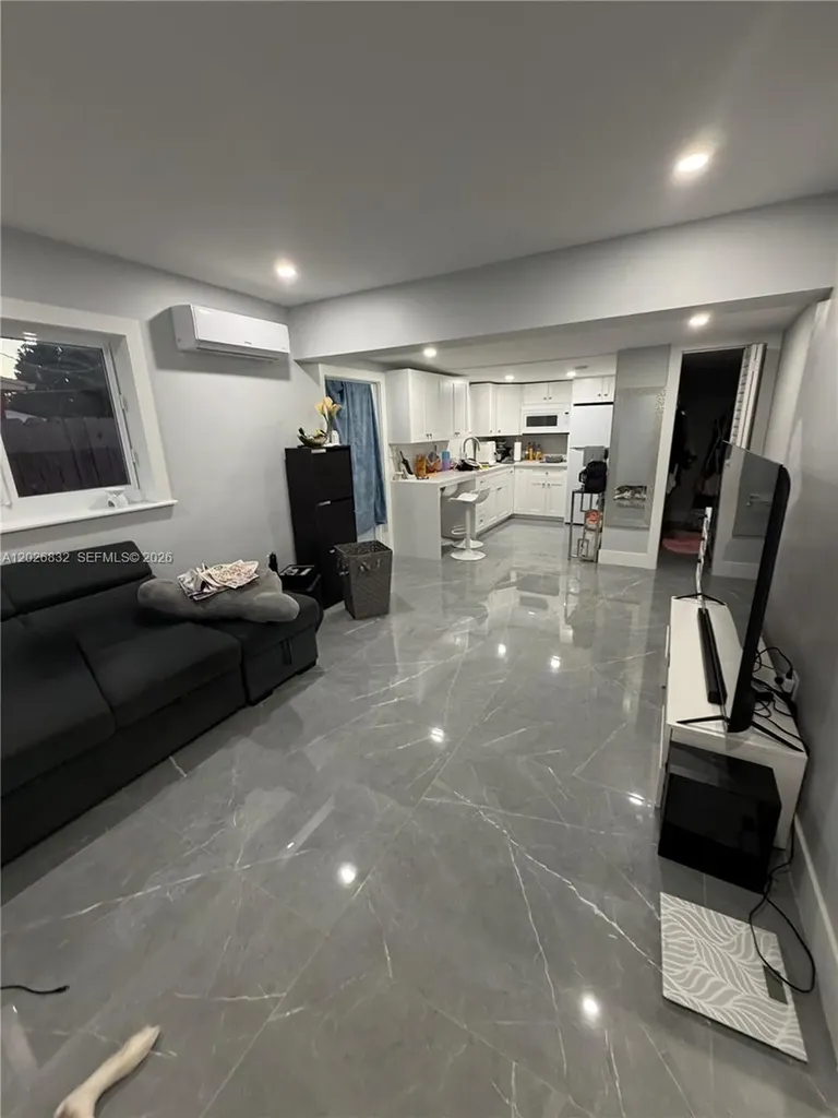 1210 SW 91st Avenue Miami FL 33174