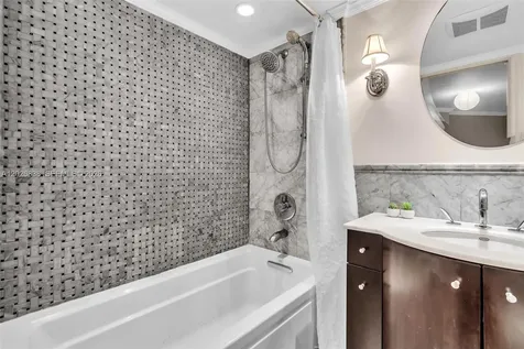 2750 NE 183rd Street Aventura FL 33160