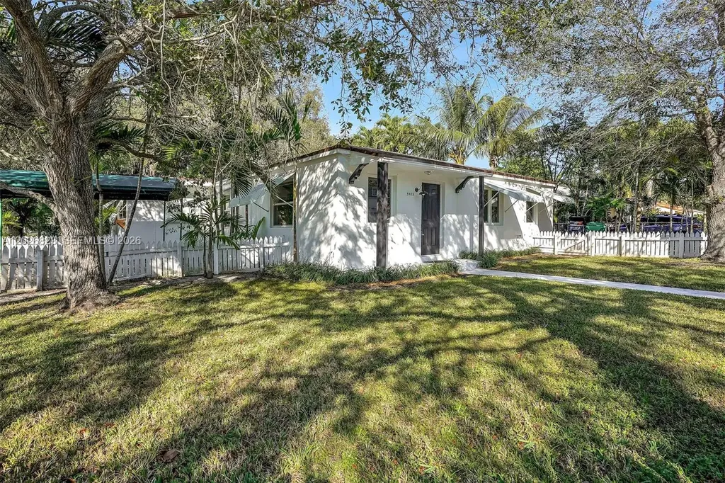 5985 SW 41st Street Miami FL 33155