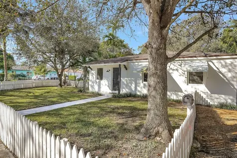 5985 SW 41st Street Miami FL 33155