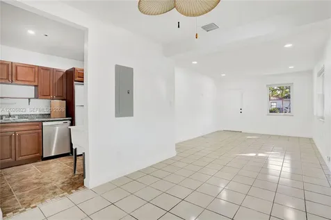 5985 SW 41st Street Miami FL 33155