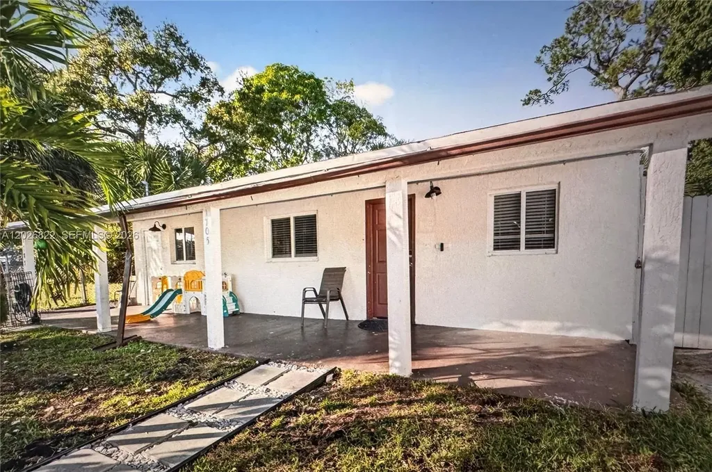 1705 Davie Boulevard Fort Lauderdale FL 33312