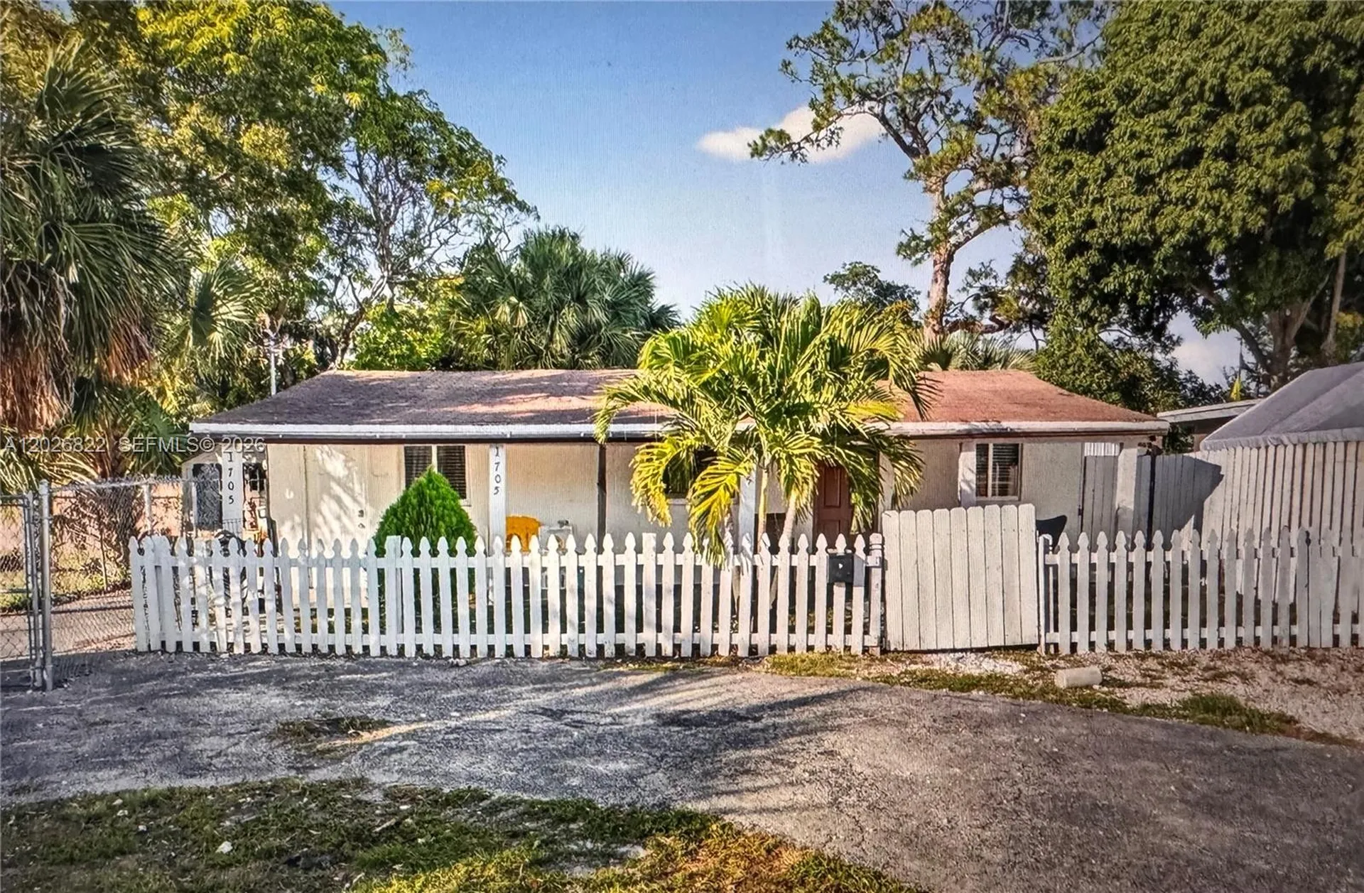 1705 Davie Boulevard Fort Lauderdale FL 33312