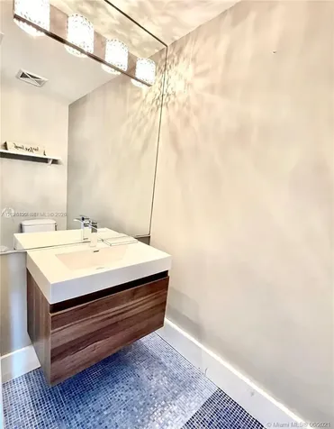 60 SW 13th Street Miami FL 33130