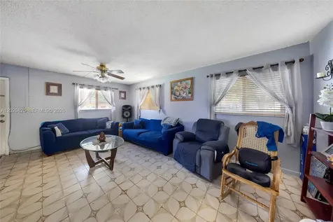 840 NW 4th Street Miami FL 33128