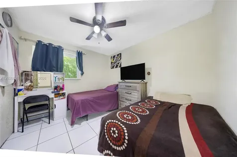 840 NW 4th Street Miami FL 33128