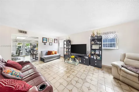 840 NW 4th Street Miami FL 33128