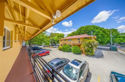840 NW 4th Street Miami FL 33128