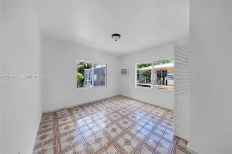 840 NW 4th Street Miami FL 33128