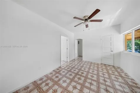 840 NW 4th Street Miami FL 33128