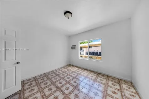 840 NW 4th Street Miami FL 33128