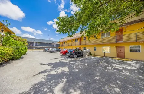 840 NW 4th Street Miami FL 33128