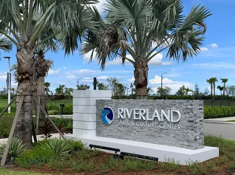 11087 SW Ivory Springs Lane Port St. Lucie FL 34987